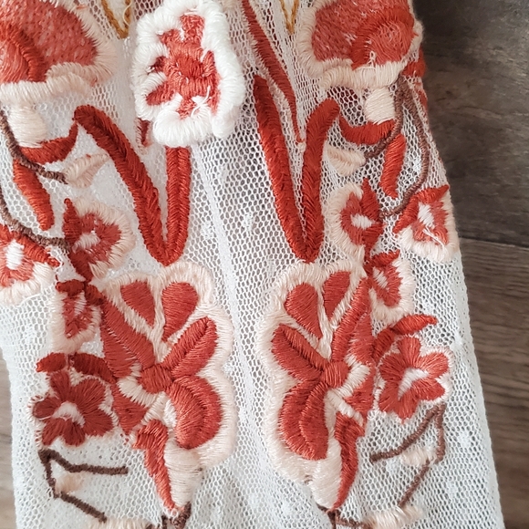 NWT FREE PEOPLE GARDENER TEE S - Picture 3 of 6